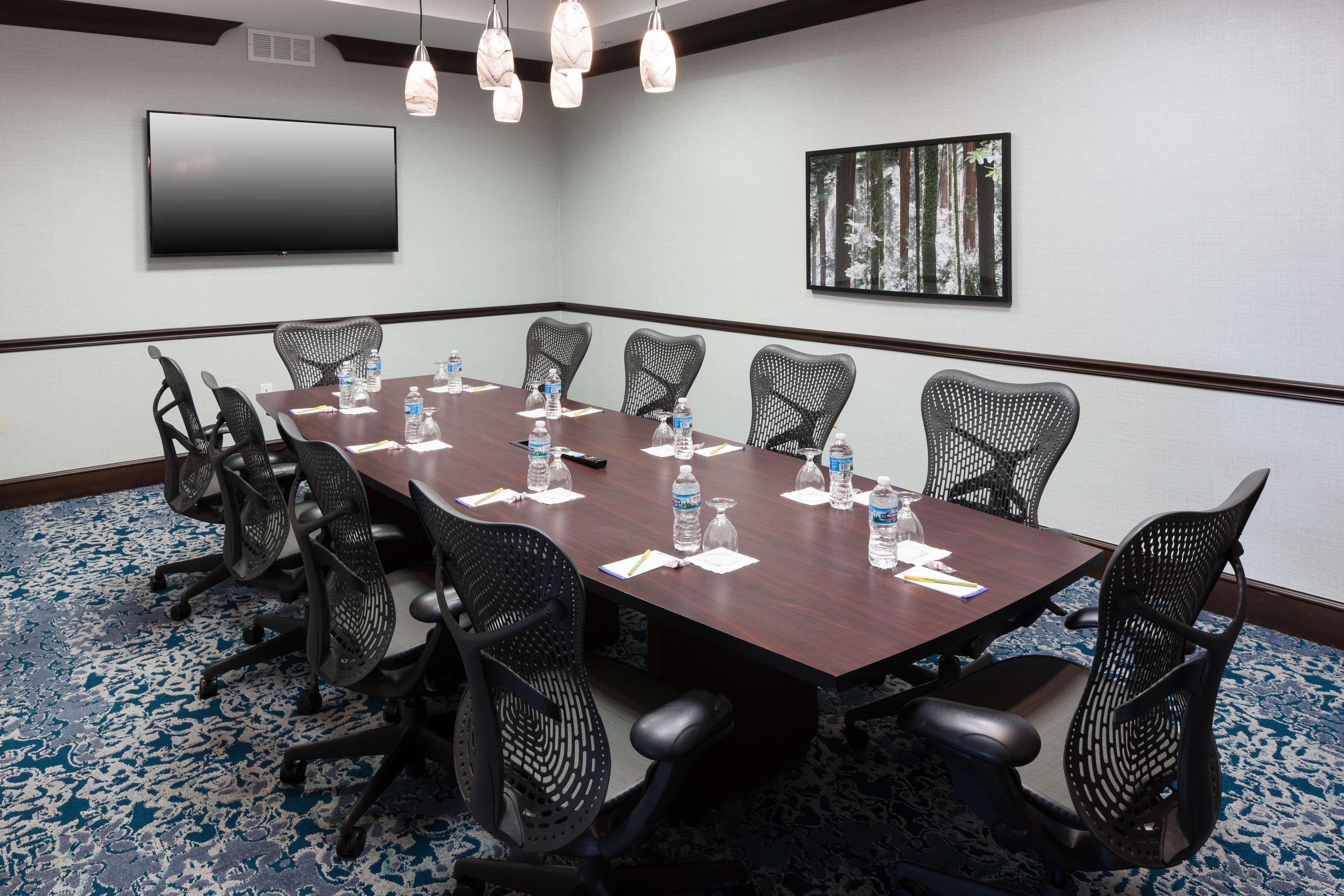 Hilton Garden Inn Cincinnati/Мейсон Экстерьер фото